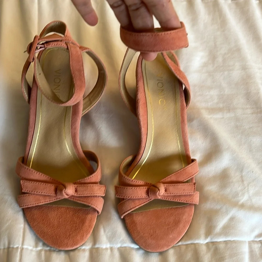 Vionic Rosabel heel  suede sandals stunning coral pink color size 5 NWOT - Picture 3 of 14